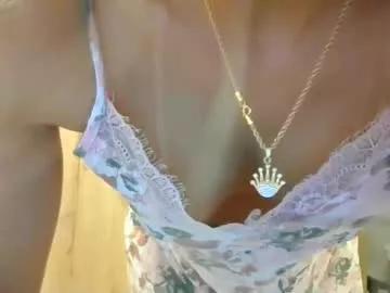 ariana_valdirii from Chaturbate