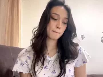 bella_gasp model from Chaturbate