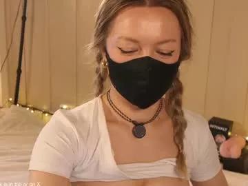 blondehottiek from Chaturbate is Freechat