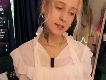 Photos of chromechippinn from Chaturbate is Freechat