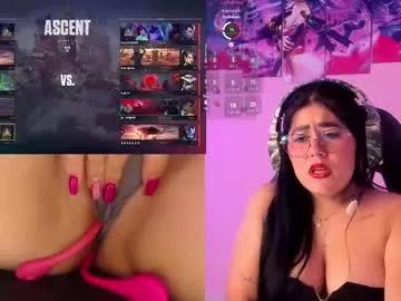 Customizable and immersive: Energize your taste buds and checkout our delicious choice of amateur cams liveshows with excited livestreamers getting their sweet physiques pounded with their beloved vibrating toys.