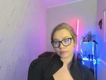 holly_bb95 from Chaturbate is Freechat