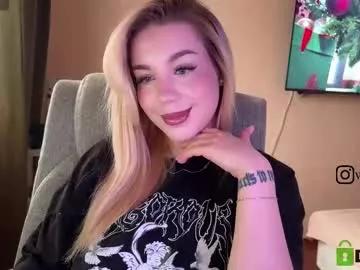 maksisisia from Chaturbate is Freechat