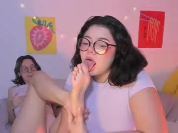 Customizable and immersive: Energize your taste buds and checkout our delicious choice of amateur cams liveshows with excited livestreamers getting their sweet physiques pounded with their beloved vibrating toys.