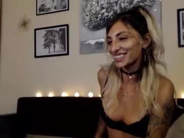 prettyalmaa from Chaturbate is Freechat