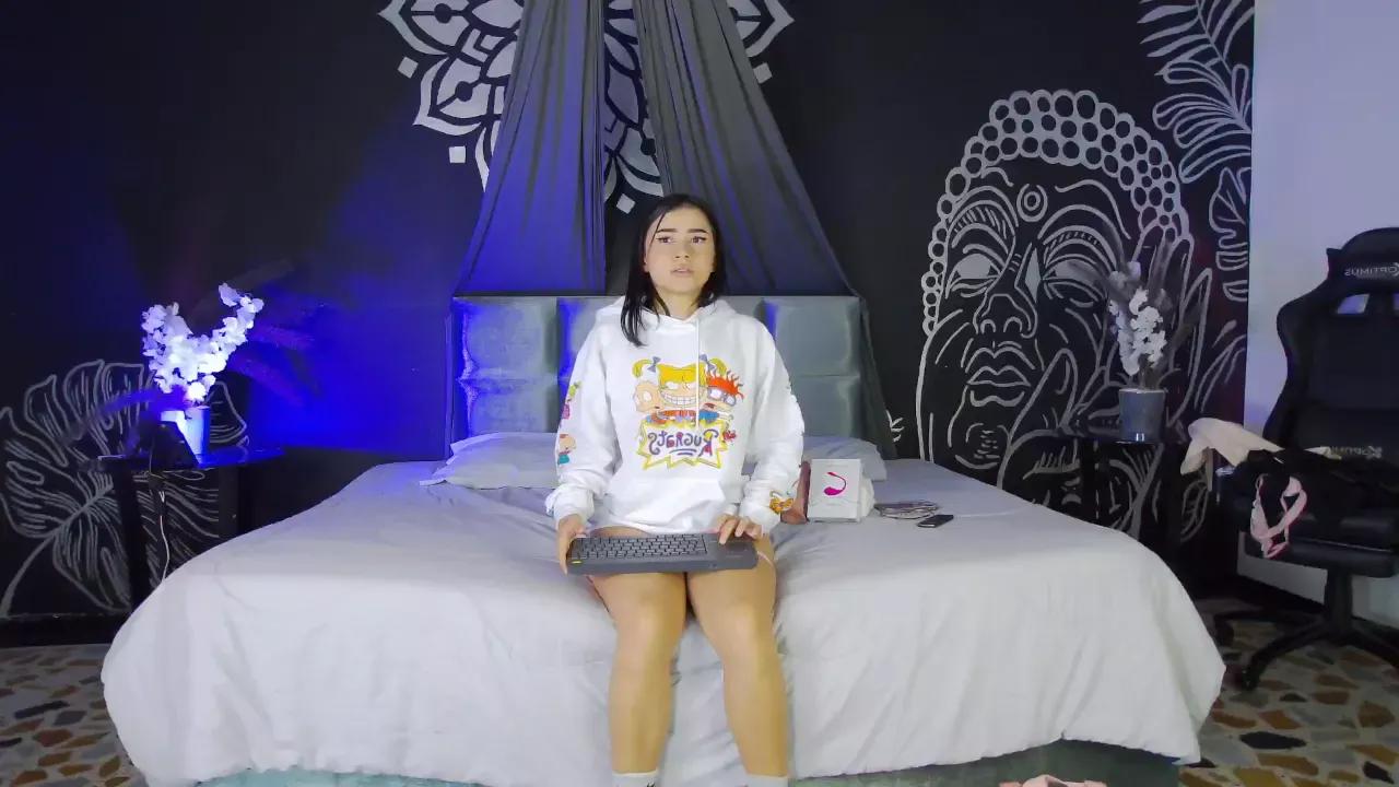 Customizable and immersive: Energize your taste buds and checkout our delicious choice of amateur cams liveshows with excited livestreamers getting their sweet physiques pounded with their beloved vibrating toys.