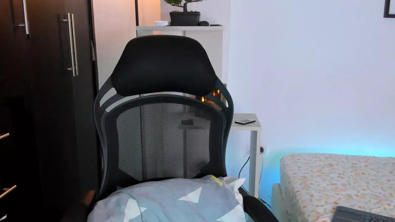 Customizable and immersive: Energize your taste buds and checkout our delicious choice of amateur cams liveshows with excited livestreamers getting their sweet physiques pounded with their beloved vibrating toys.