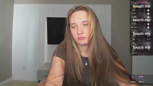 hollymoliikat from Cherry is Freechat