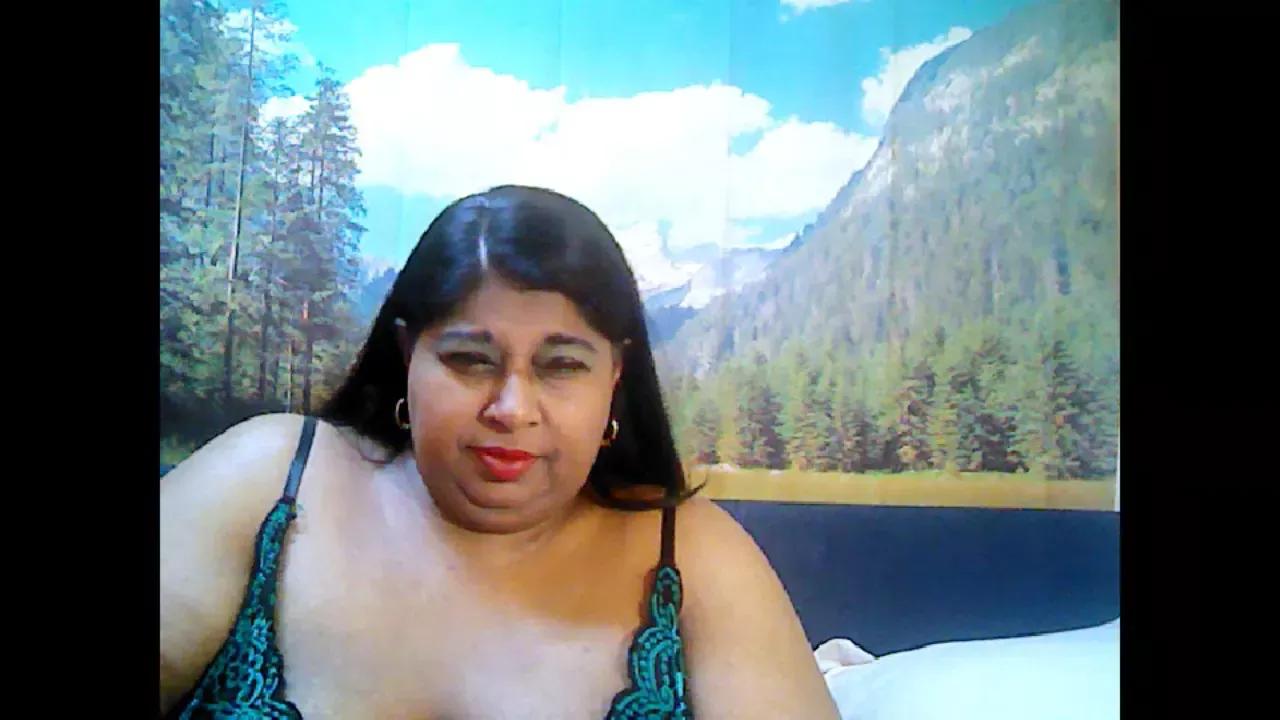 indianhoney4u from Cherry is Freechat