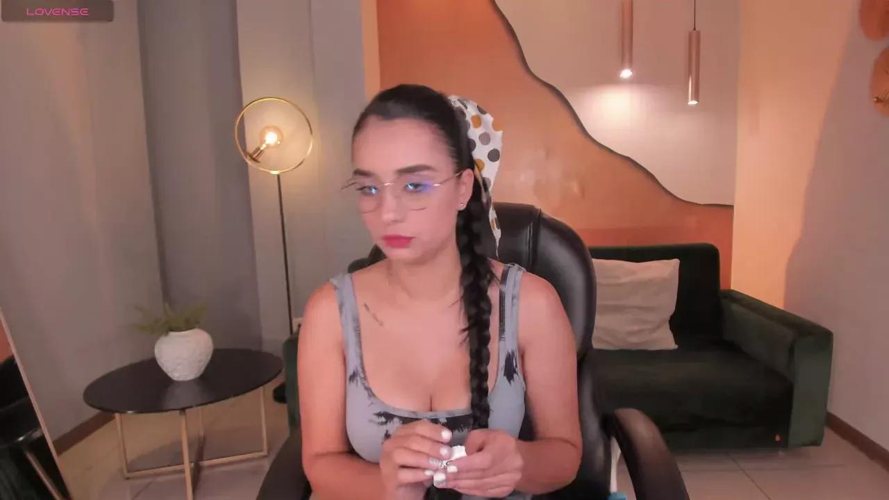 ivannarussell from Cherry is Freechat
