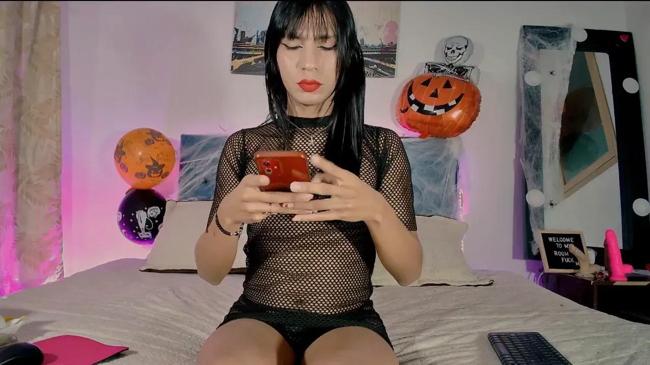 Customizable and immersive: Energize your taste buds and checkout our delicious choice of amateur cams liveshows with excited livestreamers getting their sweet physiques pounded with their beloved vibrating toys.