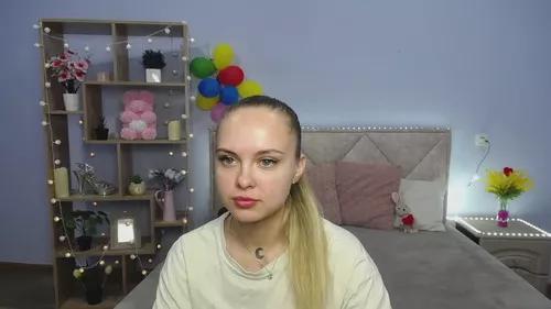 khaleesimoon from Cherry is Freechat