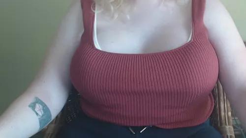 Photos of lunoviaxl from Cherry is Freechat