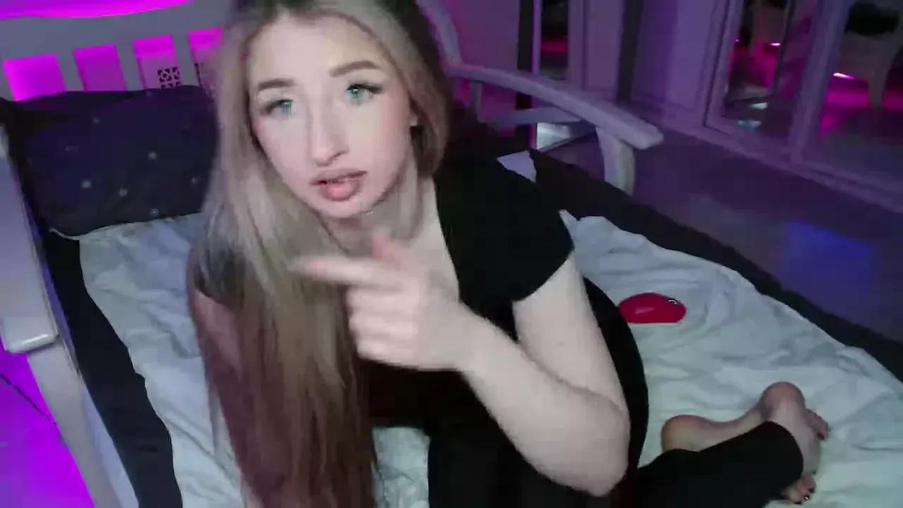 Customizable and immersive: Energize your taste buds and checkout our delicious choice of amateur cams liveshows with excited livestreamers getting their sweet physiques pounded with their beloved vibrating toys.