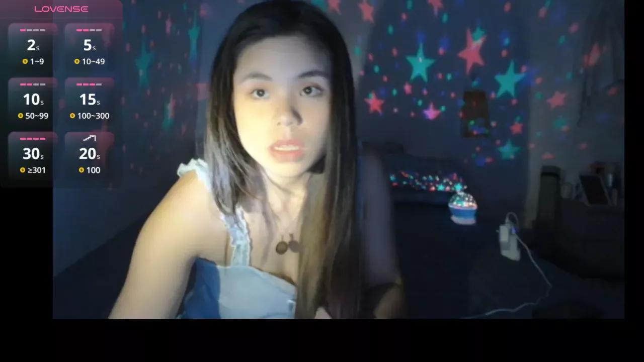 nicki5004 from Cherry is Freechat