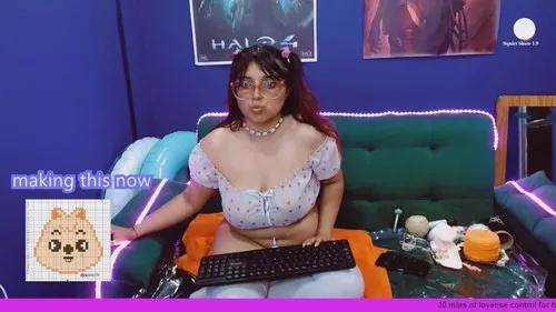 Customizable and immersive: Energize your taste buds and checkout our delicious choice of amateur cams liveshows with excited livestreamers getting their sweet physiques pounded with their beloved vibrating toys.