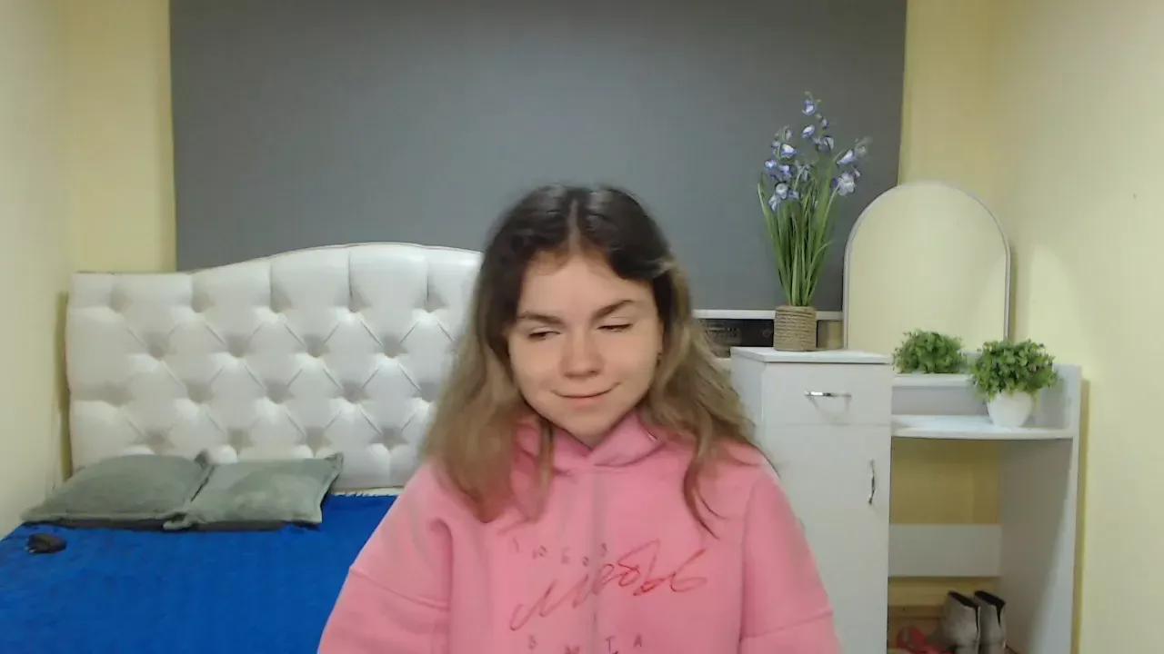 Photos of tinaredly from Cherry is Freechat