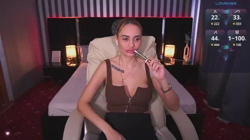 yourmillsy from Cherry is Freechat