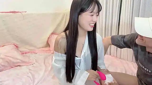 Customizable and immersive: Energize your taste buds and checkout our delicious choice of amateur cams liveshows with excited livestreamers getting their sweet physiques pounded with their beloved vibrating toys.