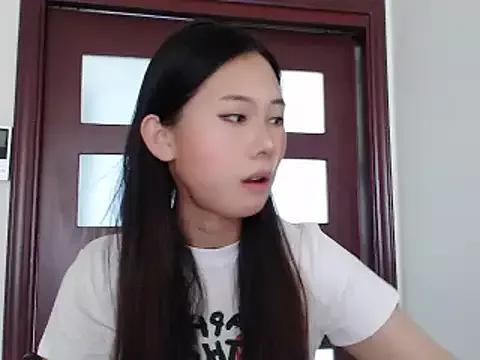 6-Lucy from StripChat is Freechat