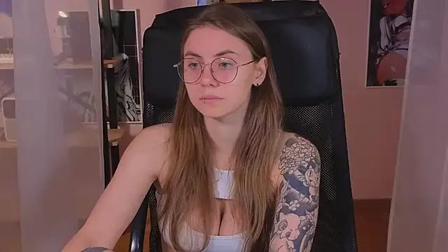 Customizable and immersive: Energize your taste buds and checkout our delicious choice of amateur cams liveshows with excited livestreamers getting their sweet physiques pounded with their beloved vibrating toys.