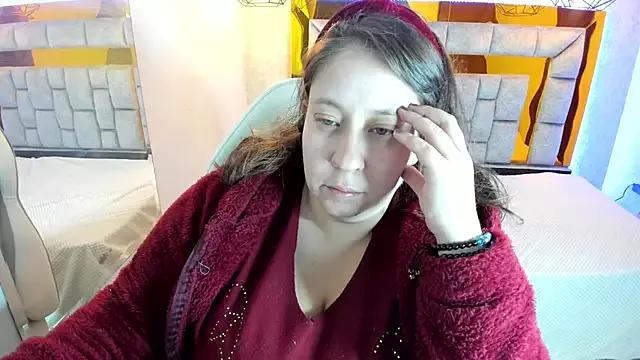 _Emily_rosee_ from StripChat is Freechat