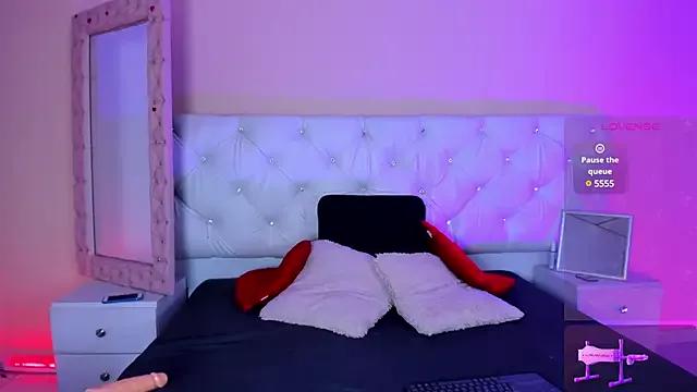 Customizable and immersive: Energize your taste buds and checkout our delicious choice of amateur cams liveshows with excited livestreamers getting their sweet physiques pounded with their beloved vibrating toys.