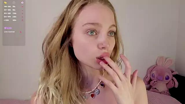Customizable and immersive: Energize your taste buds and checkout our delicious choice of amateur cams liveshows with excited livestreamers getting their sweet physiques pounded with their beloved vibrating toys.