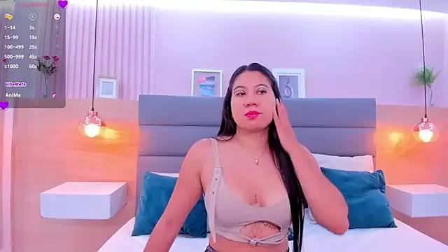 _luna_rosse_ from StripChat is Freechat