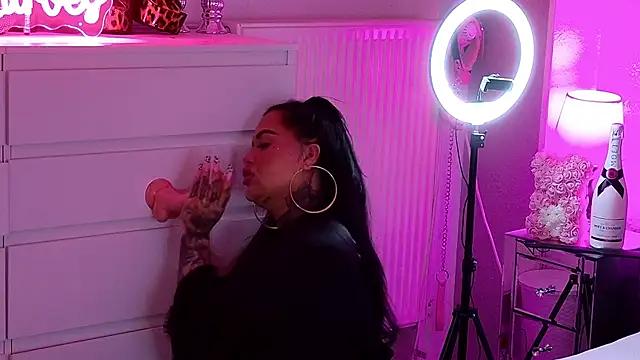 Customizable and immersive: Energize your taste buds and checkout our delicious choice of amateur cams liveshows with excited livestreamers getting their sweet physiques pounded with their beloved vibrating toys.
