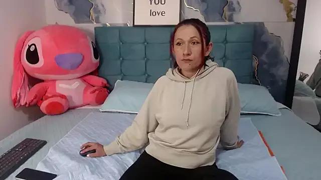_SamanthaDreams from StripChat is Freechat