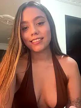 _Sarah_20 from StripChat is Freechat