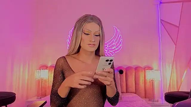 Customizable and immersive: Energize your taste buds and checkout our delicious choice of amateur cams liveshows with excited livestreamers getting their sweet physiques pounded with their beloved vibrating toys.