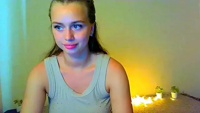 _tulipI8_Jess_beautiful from StripChat is Freechat
