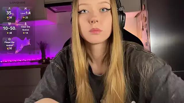 Customizable and immersive: Energize your taste buds and checkout our delicious choice of amateur cams liveshows with excited livestreamers getting their sweet physiques pounded with their beloved vibrating toys.