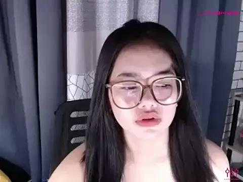 aaliyah_walker from StripChat is Freechat
