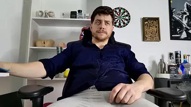 aaronlegend_ from StripChat is Freechat