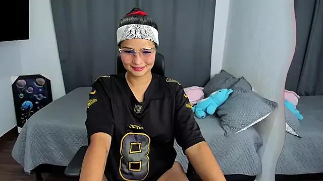 Customizable and immersive: Energize your taste buds and checkout our delicious choice of amateur cams liveshows with excited livestreamers getting their sweet physiques pounded with their beloved vibrating toys.