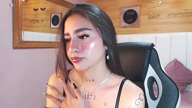Abril_Velvet_a_ from StripChat is Freechat