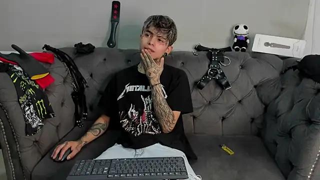 AcidMilo from StripChat is Freechat