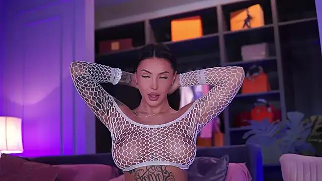 Customizable and immersive: Energize your taste buds and checkout our delicious choice of amateur cams liveshows with excited livestreamers getting their sweet physiques pounded with their beloved vibrating toys.