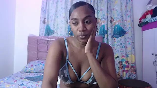 AishaOwens from StripChat is Freechat
