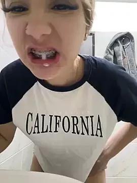 Customizable and immersive: Energize your taste buds and checkout our delicious choice of amateur cams liveshows with excited livestreamers getting their sweet physiques pounded with their beloved vibrating toys.