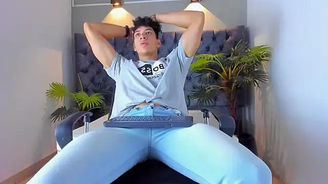 ALAN_REDINGER from StripChat