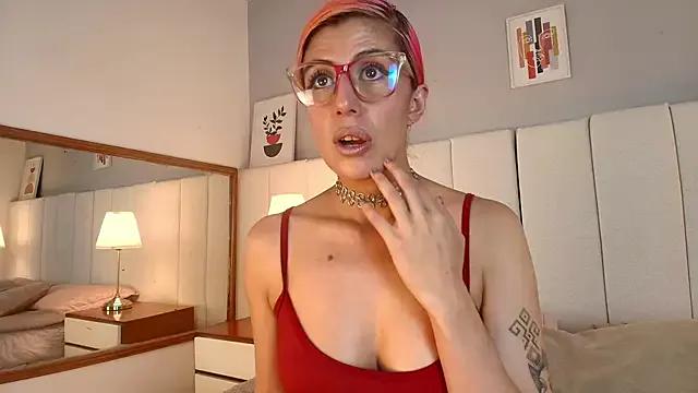 Alanagrecco from StripChat is Freechat