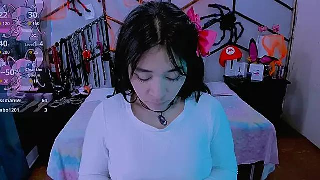 Customizable and immersive: Energize your taste buds and checkout our delicious choice of amateur cams liveshows with excited livestreamers getting their sweet physiques pounded with their beloved vibrating toys.