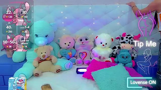 alanna_sofia from StripChat is Freechat