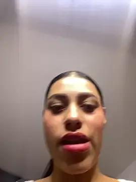 AlannaEvons from StripChat is Freechat