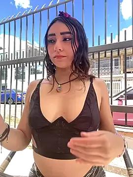 Customizable and immersive: Energize your taste buds and checkout our delicious choice of amateur cams liveshows with excited livestreamers getting their sweet physiques pounded with their beloved vibrating toys.