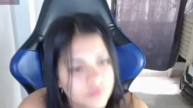 Alexita2121 from StripChat is Freechat
